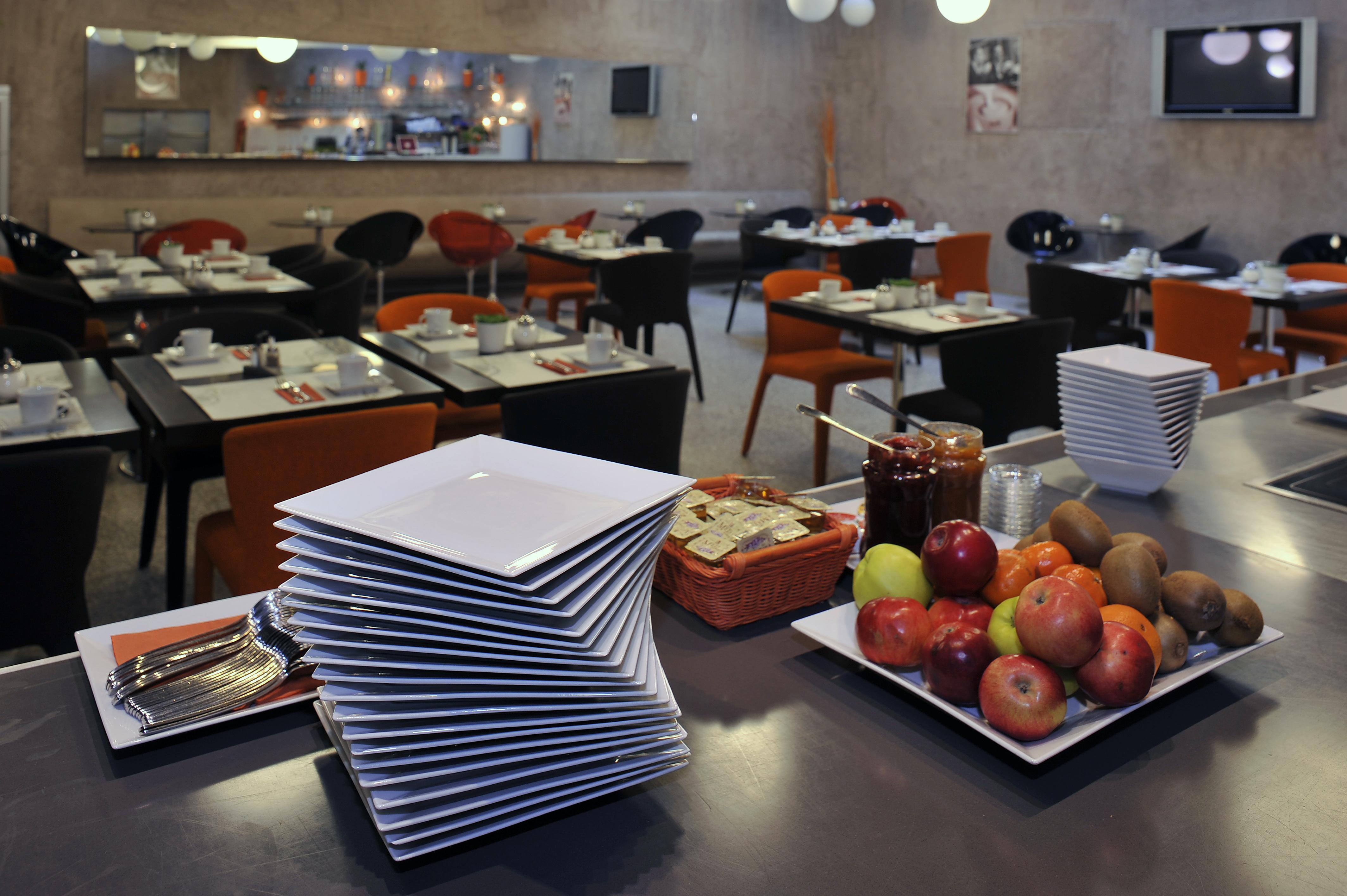 Metropol Design Old Town 4*