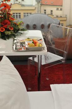 Metropol Design Old Town Otel
