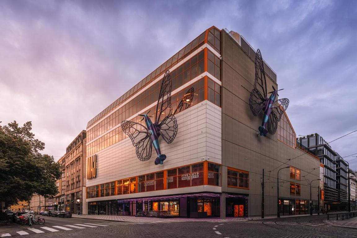 Metropol Design Old Town Hotel