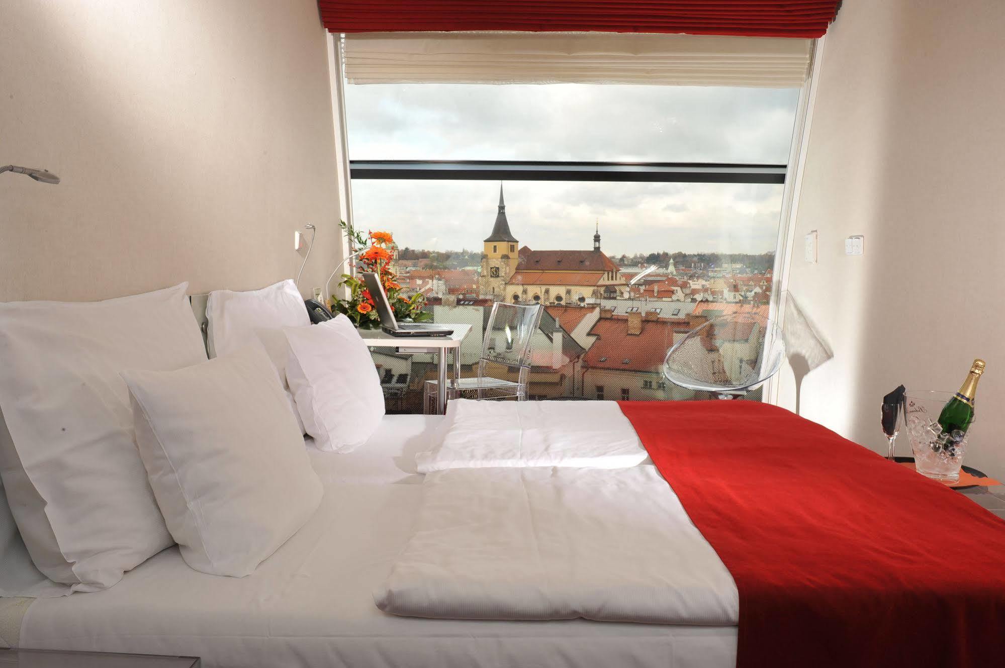 Metropol Design Old Town Hotel 4*